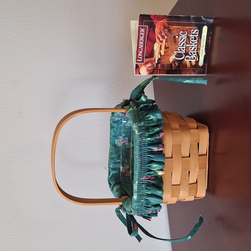 Longaberger Small Peg Basket with Fabric Liner and Plastic Protector 1998